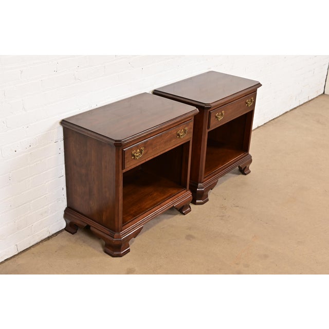 Ethan Allen Ethan Allen Georgian Solid Cherry Wood Nightstands, Pair For Sale - Image 4 of 13