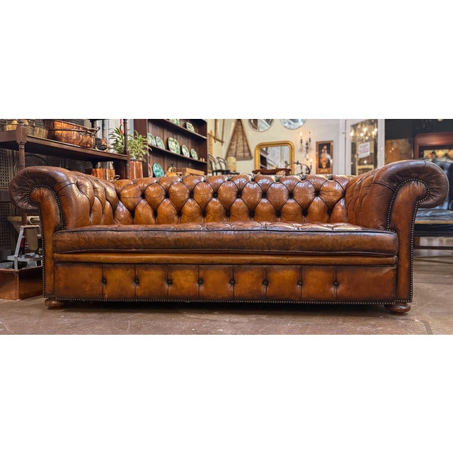 Wood Large English Chesterfield Sofa of Tufted Leather From the Edwardian Era For Sale - Image 7 of 9