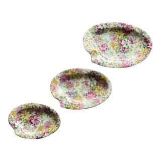 Circa 1920 Attribute to English Royal Winton Porcelain Chintz "Summertime" Ashtray Small Nesting Trinket Dishes- Set of 3 For Sale