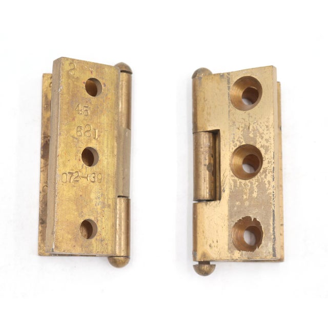 Pair of Vintage 3.5 X 4 In. Brass Offset Bifold Door Hinges For Sale - Image 4 of 4