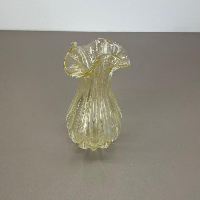 Article: Murano glass vase element by Barovier and Toso Origin: Murano, Italy Decade: 1970s This original vintage glass...