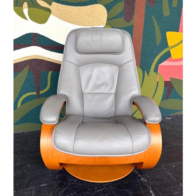 Gray Danish Modern Fjords Admiral Leather Recliner W Otto Pair For Sale - Image 8 of 13