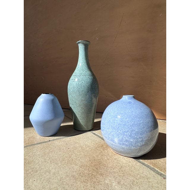 Handmade Light Blue Studio Ceramic Vases from Manufaktur Töpferhof Römhild, Thuringia, Germany, 1970s, Set of 2 For Sale - Image 12 of 15