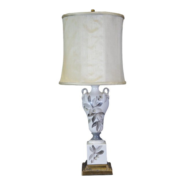 Vintage Hollywood Regency Porcelain Hand Painted Figural Swan Trophy Lamp For Sale