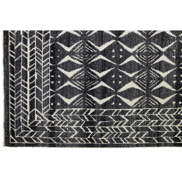 Modern Moroccan Style Wool Rug With Gray Geometric Design by Apadana For Sale In New York - Image 6 of 10