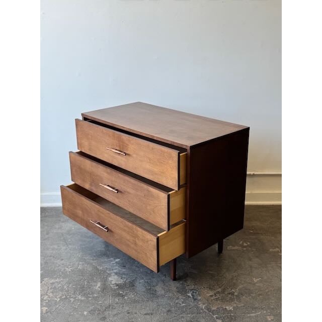 Mid-Century Modern 1950's Paul McCobb for Planner Group Chest 0f Drawers For Sale - Image 3 of 15