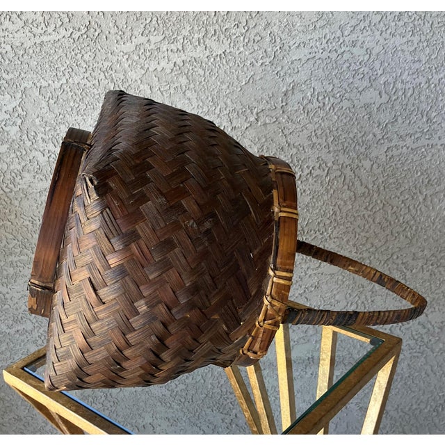 Late 20th-Century Hanakago (花籠)-Style Rattan & Bamboo Flower / Centerpiece Basket For Sale - Image 4 of 12