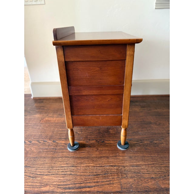 1990s 1990s Lexington Cherry Shaker Style 5-Drawer Bedside Chest / Nightstand For Sale - Image 5 of 12