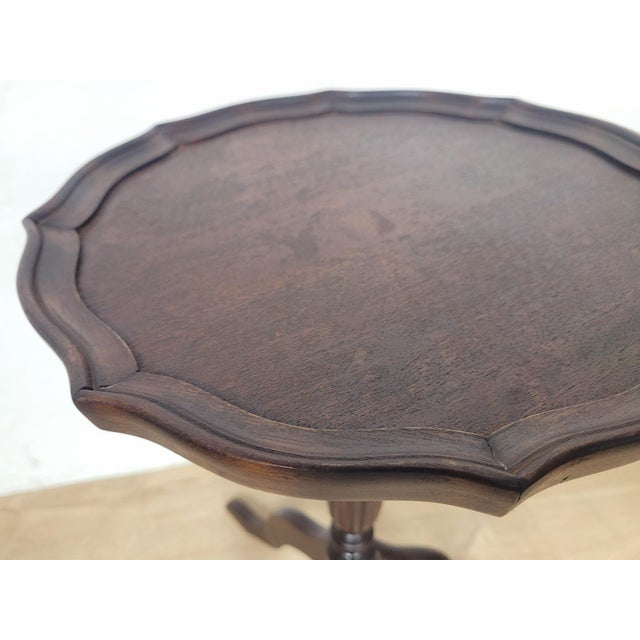 Vintage Wine Tripod Table Piecrust Scalloped Edge English 1950 Postage Available For Sale - Image 6 of 18