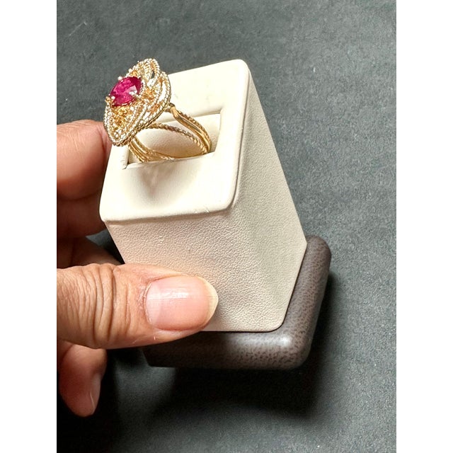 Metal 2 Carat Treated Round Ruby 14 Karat Yellow Gold Cocktail Ring, Vintage For Sale - Image 7 of 18
