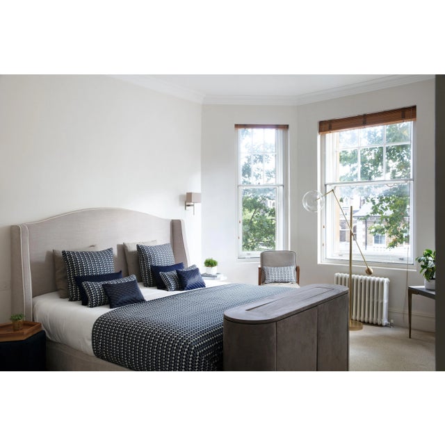 Large Reversible Curvature Belo Throw by Casa Botelho For Sale - Image 11 of 13