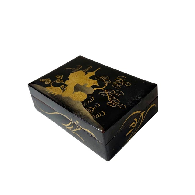 Chinese Early 19th Century Chinese Black Lacquer Box For Sale - Image 3 of 10
