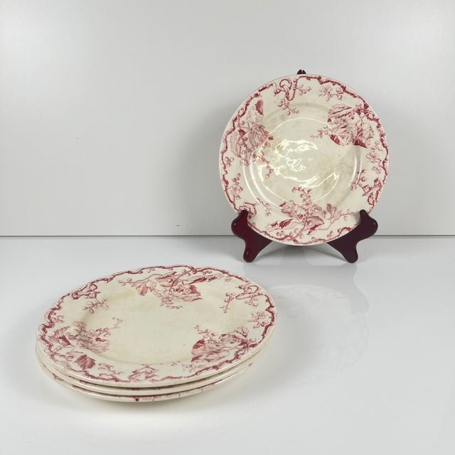 Set of 4 KG Lunéville Terre de Fer dinner plates, "Fontainebleau" pattern, pink, 19th century Dimensions: Diameter: 20.5...