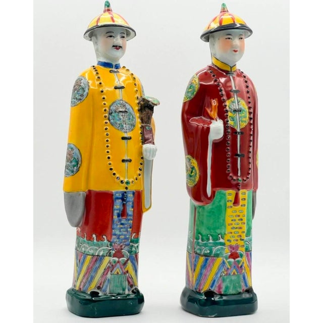 1960s Vintage Mid Century Handpainted Chinese Pair Asian Porcelain Qing Dynasty Figures For Sale - Image 5 of 6