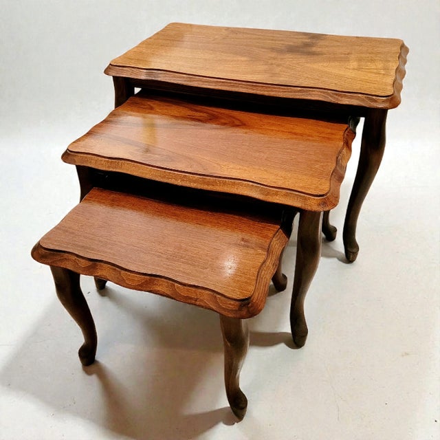 French Nesting Tables in Nutwood, 1950s, Set of 3 For Sale - Image 11 of 15
