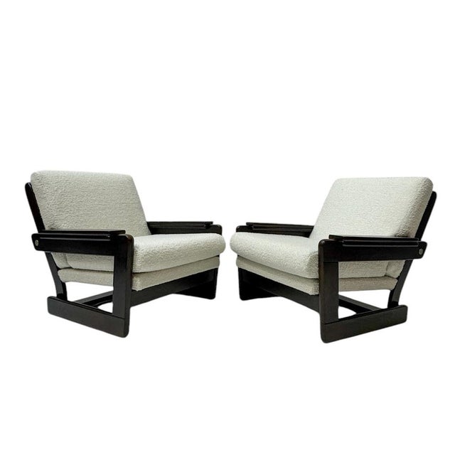Mid-Century Modern Lounge Chairs in Bouclé Upholstery from Wenge, 1970s, Set of 2 For Sale - Image 4 of 12