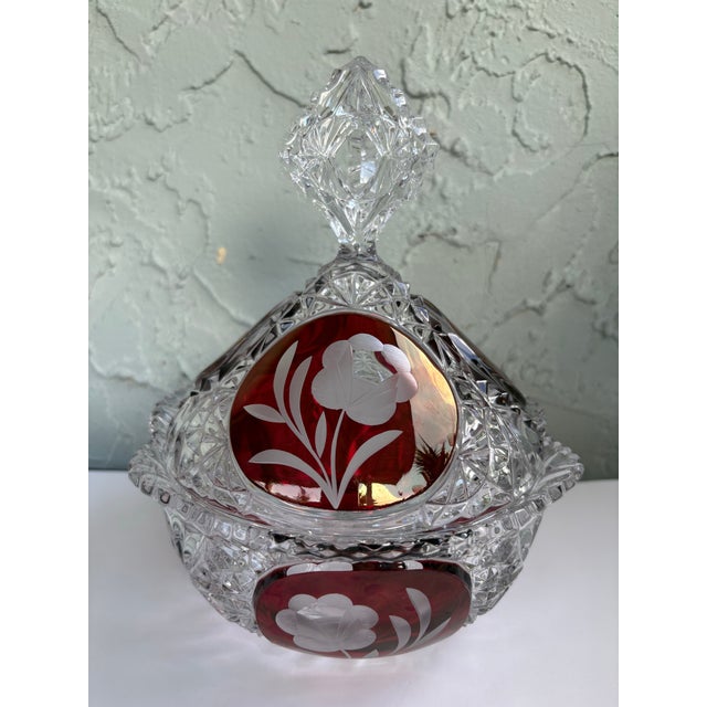 Hollywood Regency Vintage German Hofbauer Ruby Flashed & Etched Lead Crystal Covered Candy Dish With Rose Motif For Sale - Image 3 of 11