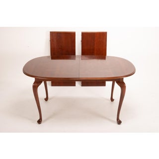 1990s Ethan Allen Georgian Court Cherry Queen Anne Dining Table with 2 Leaves For Sale