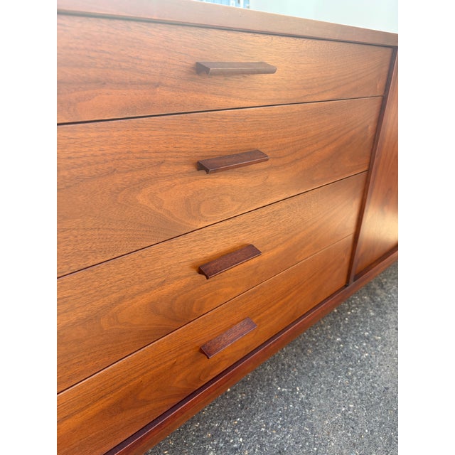 Richard Artschwager Studio Crafted Four Drawer Walnut Credenza Dresser, 1960s-Unsigned For Sale In Philadelphia - Image 6 of 12