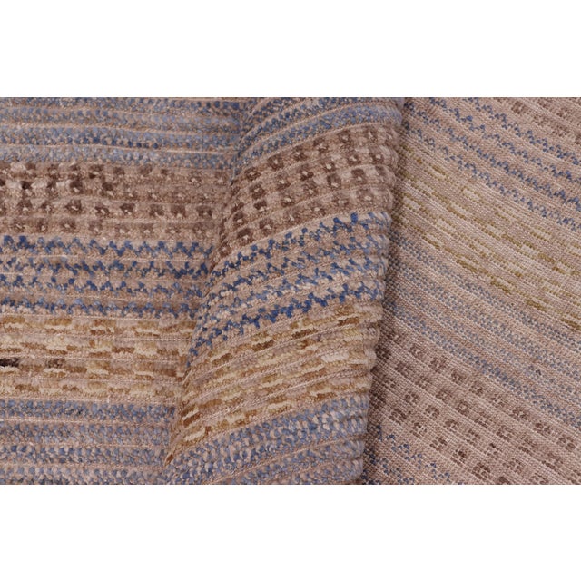 Textile Boho Chic Grey/Gold Wool High-Low Pile Small Rug -6'5 X 9'11 For Sale - Image 7 of 8