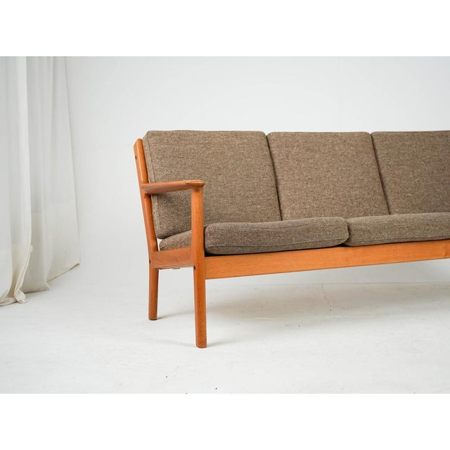 Brown Mid-Century Teak GE-265/3 Wollstoff Sofa by Hans J. Wegner for Getama, 1960s For Sale - Image 8 of 14