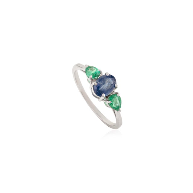 Contemporary Classic Emerald and Sapphire Three-Stone Women Ring in Sterling Silver - Size 7 For Sale - Image 3 of 11