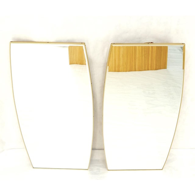Fontana Arte Pair of 1970s Italian Mid Century Modern Boat Shape Brass Frames Mirrors MINT! For Sale - Image 4 of 10