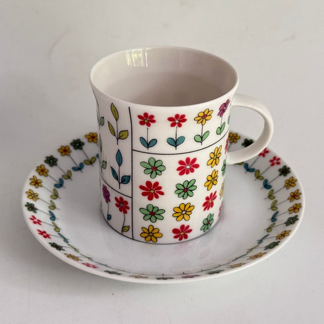 Berlin Parisian Spring Coffee Cup and Saucer by Hans-Theodor Baumann for Rosenthal Germany, 1981, Set of 2 For Sale - Image 6 of 6