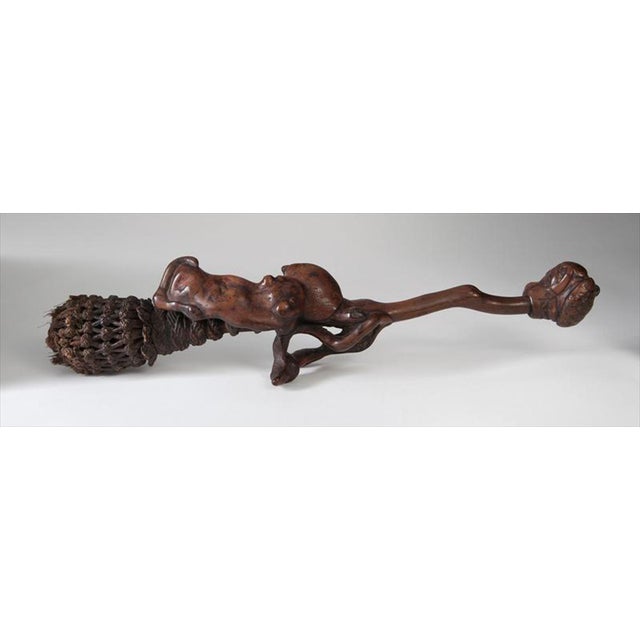 This 19th-century Chinese rootwood fly whisk handle is a beautiful example of organic craftsmanship and traditional...