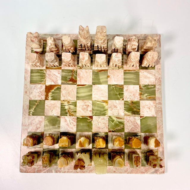 Asparagus 1970s Vintage Italian Mediterranean Hand Carved Pink Marble & Sage Onyx Chess Set - 33 Pieces For Sale - Image 8 of 16