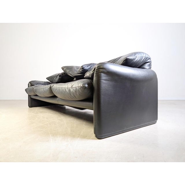 Black Maralunga Sofa in Black Leather by Vico Magistretti for Cassina For Sale - Image 8 of 11