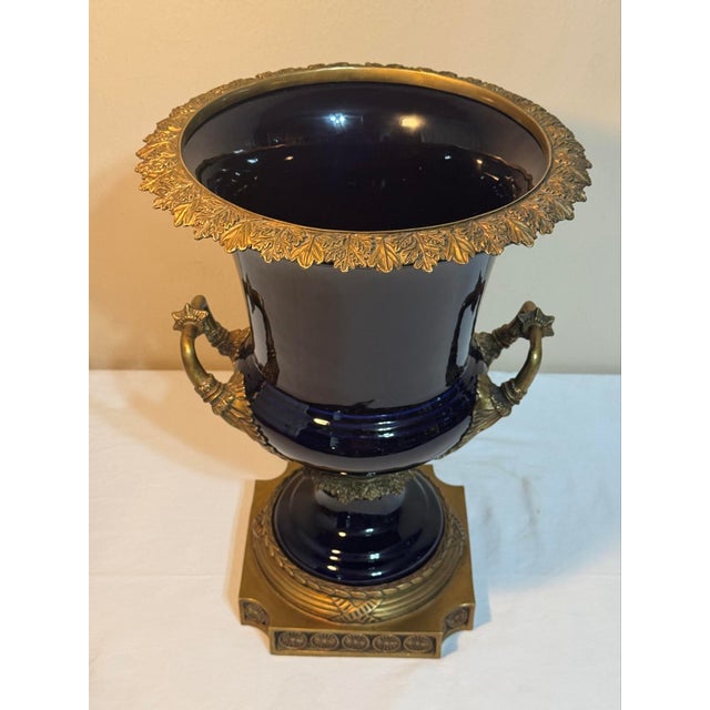1990s United Wilson Porcelain Cobalt Urn Vase & Platform Base Gilt Bronze Mounts For Sale - Image 9 of 12