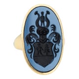 Image of Vintage Large 14k Yellow Gold Blue Agate Family Crest Signet Oval Ring Size 6 For Sale