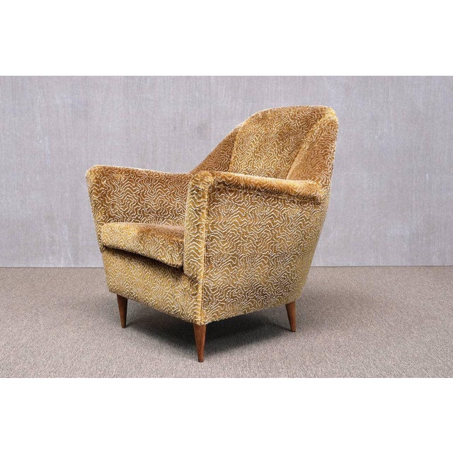 1950s Bronze Patterned Velvet Armchair attributed to Ariberto Colombo, Italy, 1950s For Sale - Image 5 of 17
