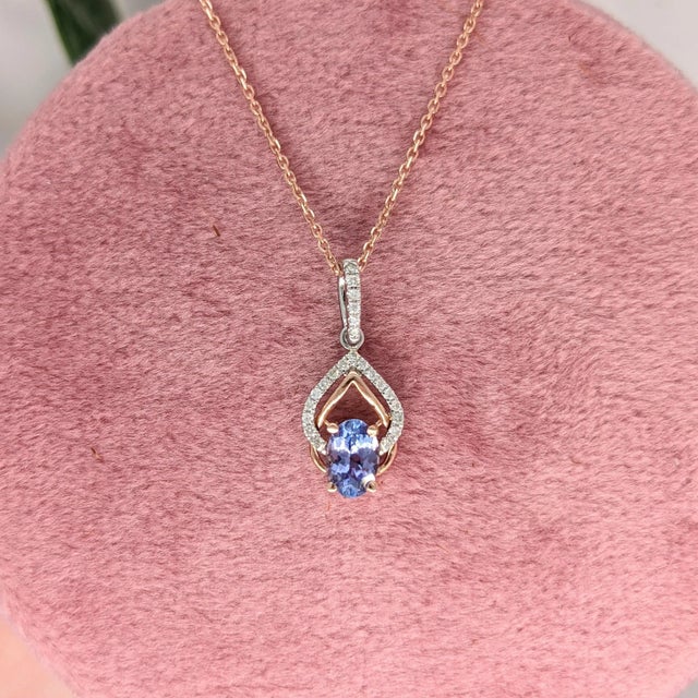 Modern Tanzanite Pendant with Earth Mined Diamonds in Solid 14K Dual Tone Gold Oval 6x4mm For Sale - Image 3 of 5