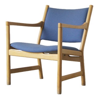 CH52 Armchair by Hans J. Wegner for Carl Hansen & Son For Sale