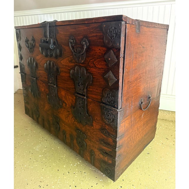 Antique Korean Bandaji with Expressive Grains from Jeju Do Island For Sale - Image 11 of 18