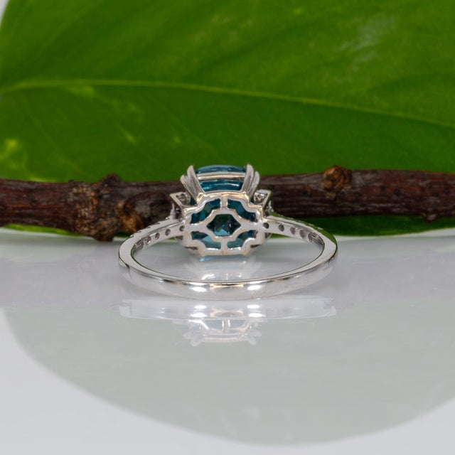 5.4Ct Blue Zircon Ring With Natural Diamond Accents: Solid 14k Gold, Size 6.75 For Sale - Image 9 of 10