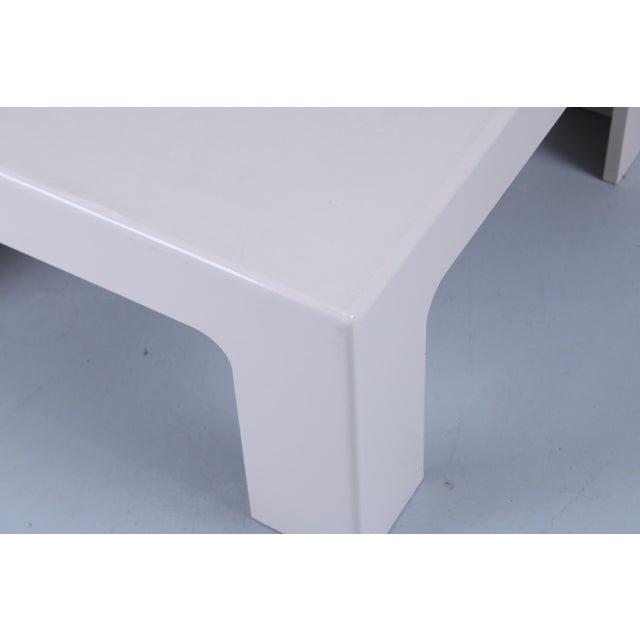 Artifort Space Age White Square Coffee Table from Artifort, 1970s For Sale - Image 4 of 13