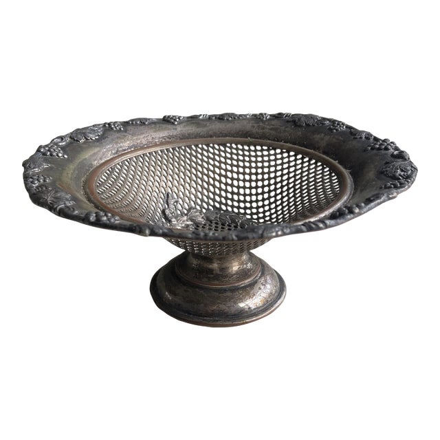 Vintage Sheffield l.b.s. Co. Silver Plated Grapevine Design Compote For Sale