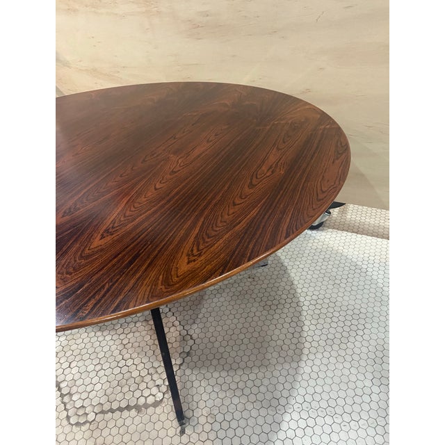 Cinnamon Fantastic Rosewood Grain Attributed to Florence Knoll 1960s 54” Circular Dining Conference Table For Sale - Image 8 of 12