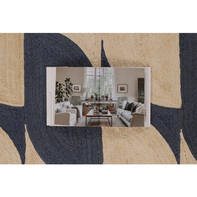 Contemporary Interlocking Wave Grid Rug in Navy & Beige by Rug & Kilim, India For Sale - Image 9 of 10