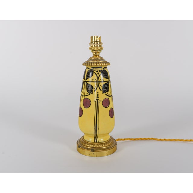 1920s Vintage French Art Nouveau Yellow Pottery Table Lamp, 1920s For Sale - Image 5 of 6