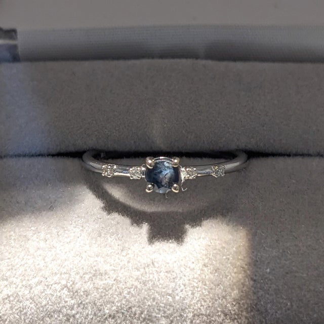 Green Natural Alexandrite Ring w Natural Diamonds in Solid 14K White Gold Round 4mm For Sale - Image 8 of 9