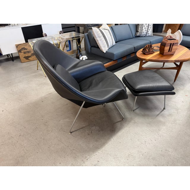 Black Leather Eero Saarinen for Knoll Womb Chair and Ottoman For Sale - Image 10 of 16