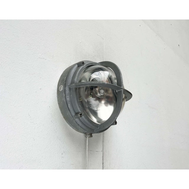 Mid-Century Modern Danish Outdoor Skot Wall Lamp in Metal by Lauritz Knudsen for Louis Poulsen, 1960s For Sale - Image 16 of 18