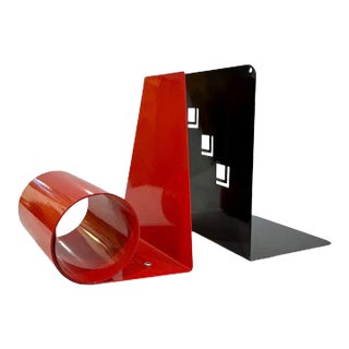 1970s Italian Vintage Red & Black Lacquered Metal Post-Modern Geometric Bookends - a Pair For Sale