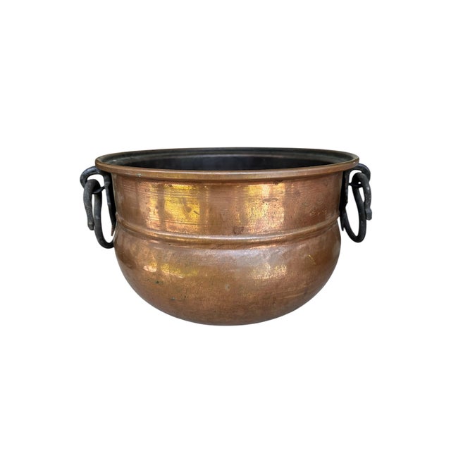 Vintage Turkish Hand-Hammered Copper Cauldron Pot – Gaziantep Asim Kulluk – Wrought Iron Handles For Sale In Miami - Image 6 of 7