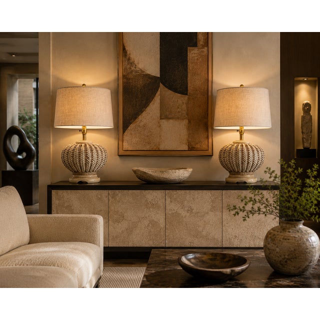 1970s Vintage 1980s Organic Modern Ribbed Woven Wicker Melon Table Lamps, a Pair For Sale - Image 5 of 14