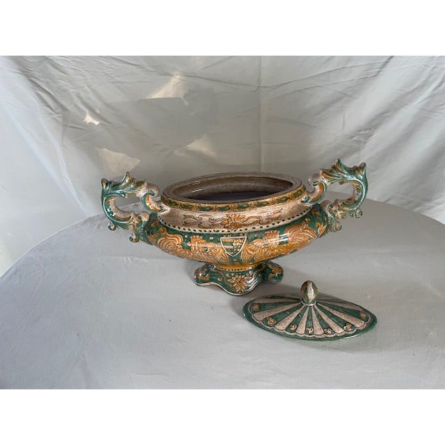 Italian Deruta Majolica Italian Tureen For Sale - Image 3 of 10